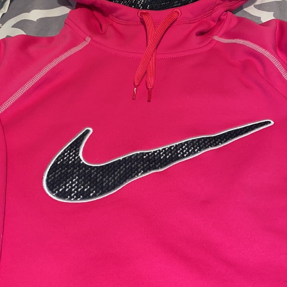 New without tags. Nike thermal hoodie. - Picture 3 of 3